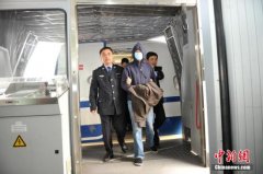 “猎狐2015”已抓获214名在逃境外经济犯罪嫌疑人
