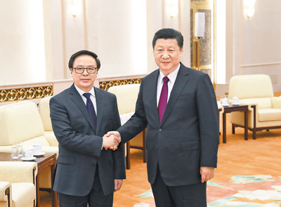 10月30日,中共中央总书记、国家主席习近平在北京人民大会堂会见越共中央总书记阮富仲特使、中央对外部部长黄平君。
