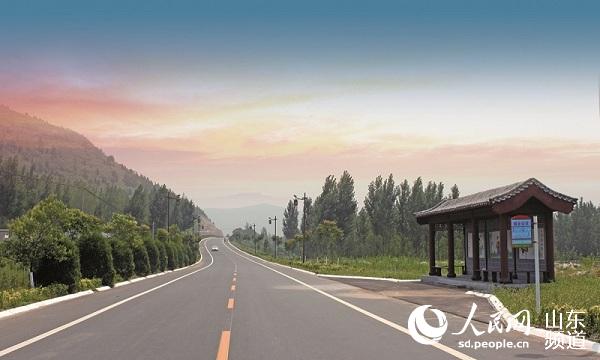 宽敞明亮的乡村公路