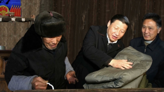 春节前夕,人民日报和中央电视台联合制作推出网络微视频《人民领袖》,让我们跟随习近平的同期声,追寻他的初心和使命,廉政教育