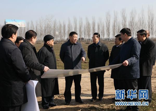 2017年2月23日,中共中央总书记、国家主席、中央军委主席习近平在河北省安新县考察雄安新区规划建设工作。 新华社记者 兰红光 摄
