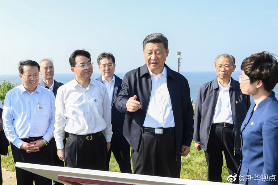 习近平走进社区食堂问民生