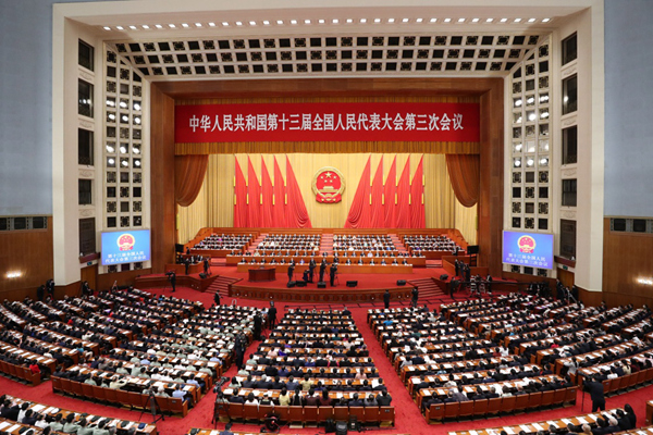 5月25日,十三届全国人大三次会议在北京人民大会堂举行第二次全体会议。(新华社记者 刘卫兵 摄)