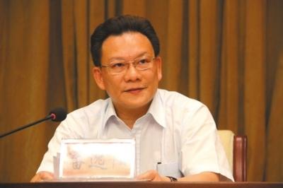 四“老虎”被双开 通报首次提及非组织政治活动