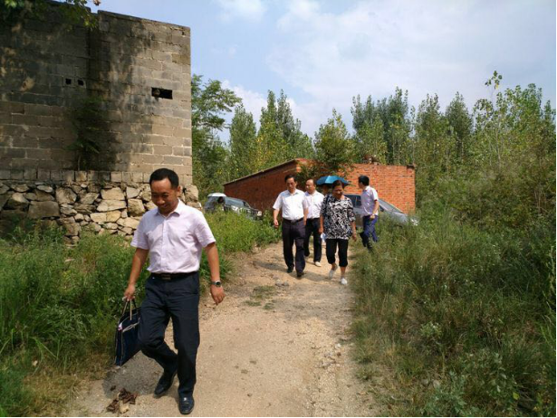 开展“大交叉大巡访大督查”,打通精准扶贫政策落地的“最后一公里”