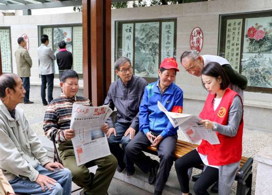 不忘初心,牢记使命,这个初心和使命,就是为中国人民谋幸福,为中华民族谋复兴,是激励中国共产党人前进的根本动力,新时代新目标极大地鼓舞着全党全国各族人民,为实现中华民族伟大复兴的中国梦而奋斗,认真学习宣传贯彻党的十九大精神,让十九大精神真正落地生根开花,意义非凡