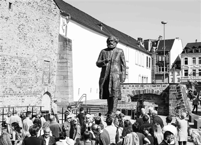 马克思是全世界无产阶级和劳动人民的革命导师