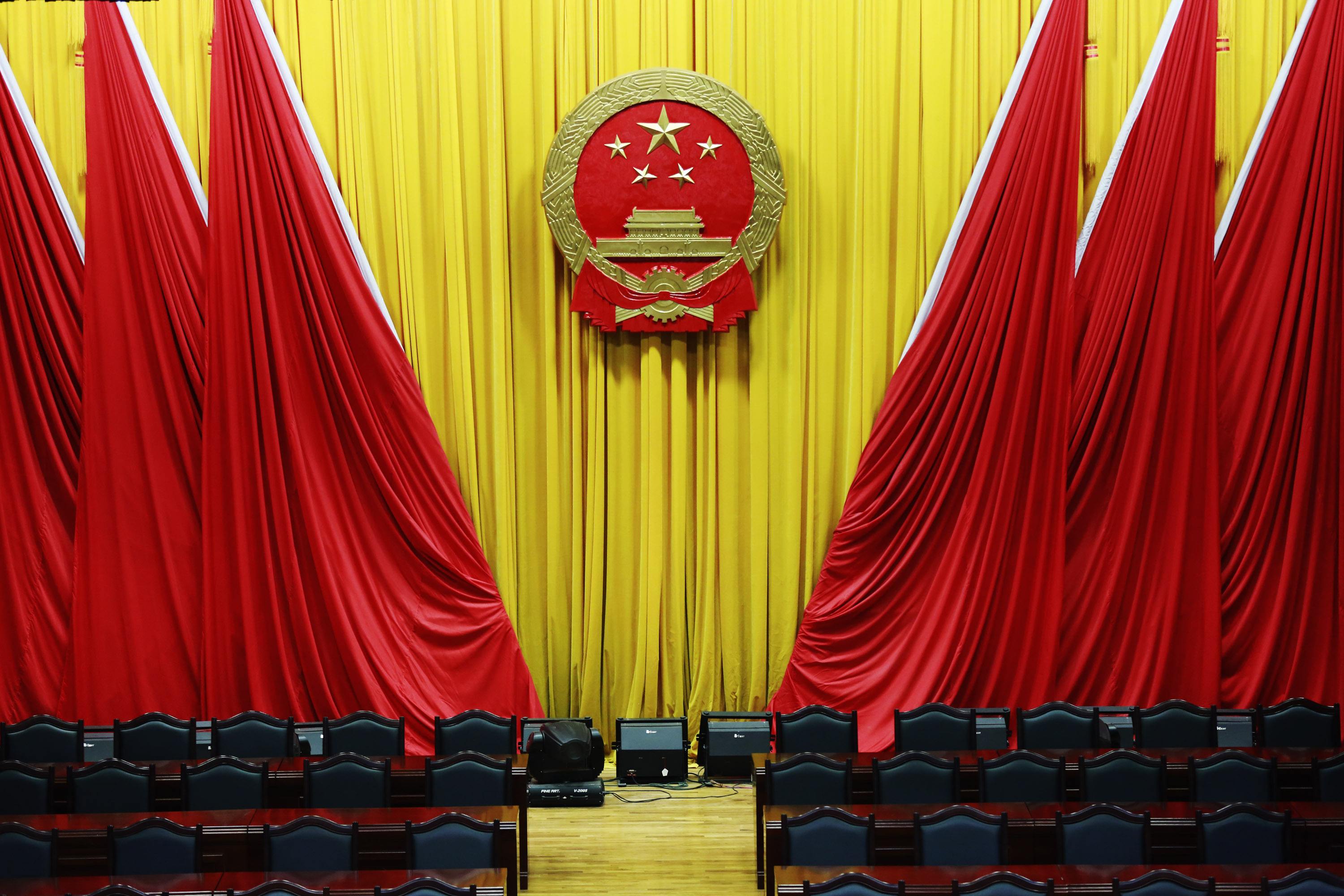 纪委书记监委主任上两会  不负信任和重托