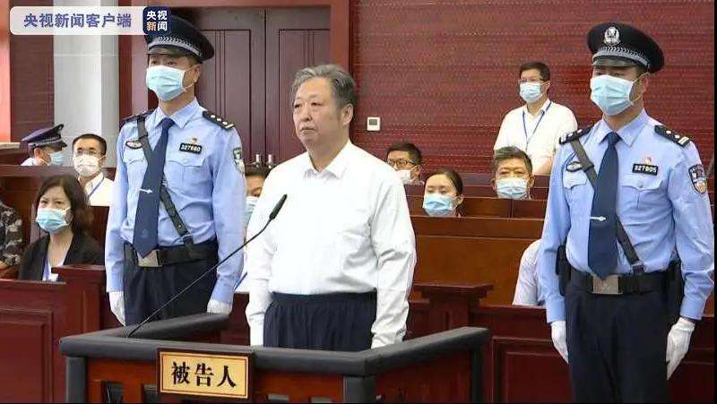 国家烟草专卖局原党组成员、副局长赵洪顺受贿案一审宣判国家烟草专卖局原党组成员、副局长赵洪顺受贿案一审宣判