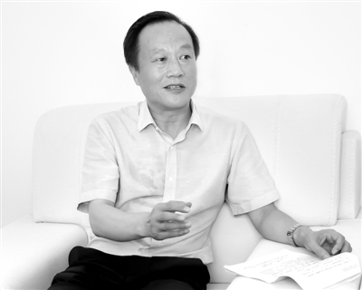 只要我们从自身严起,一定能换来风清气正的良好环境