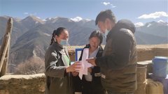 山高路远也要到户到人