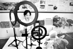 全面打好脱贫攻坚战的理论指引 《习近平谈治国理政》