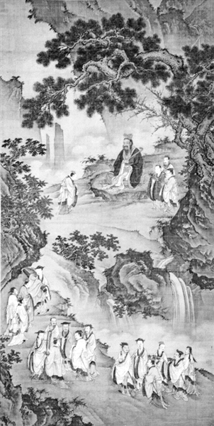 孔子讲学图轴,绘孔子于山林瀑布之间讲学的情景,现藏于孔子博物馆。孔子手持如意,怀揽凭几,端坐在松杏之下的平石上。其前一弟子躬身请教,其左则有侍立弟子三人。另外的十六名弟子沿山道而上,彼此顾盼,交谈自若。(资料图片)